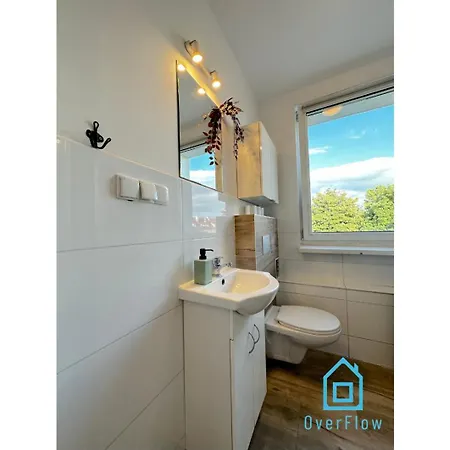 Walezy - Peaceful Retreat, 10 Minutes To Old Town & Seaside Privatunterkunft Danzig