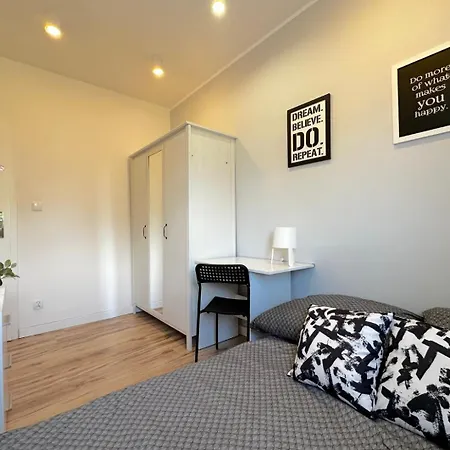 Walezy - Peaceful Retreat, 10 Minutes To Old Town & Seaside Gdaňsk