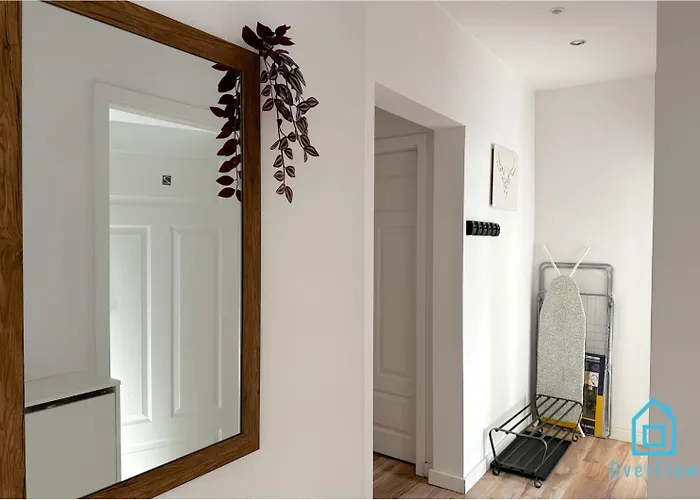 Rum i privatbostad Walezy - Peaceful Retreat, 10 Minutes To Old Town & Seaside *