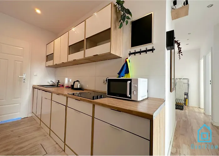 Rum i privatbostad Walezy - Peaceful Retreat, 10 Minutes To Old Town & Seaside Gdańsk